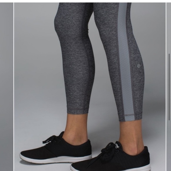 Lululemon Light Speed Tight Grey Size 4 - Picture 3 of 10